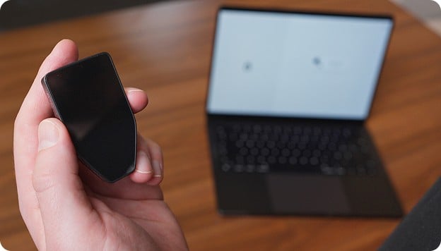使用 Trezor Safe 7 与 Trezor Suite 管理加密资产